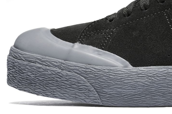 Nike SB Blazer Mid XT sneakers in black | RunRepeat اسم لينا
